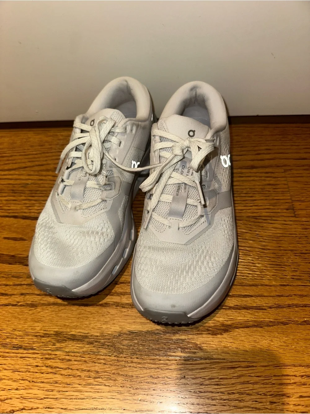On Running Women's Athletic Shoes in Light Gray - Picture 2 of 5
